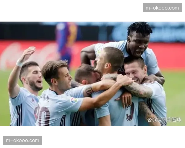 塞尔塔核心前锋肌肉不适缺席训练,球队进攻端输出或受影响 塞尔塔核心前锋肌肉不适缺席训练,球队进攻端输出或受影响